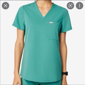 Figs Marine Catarina Scrub Top